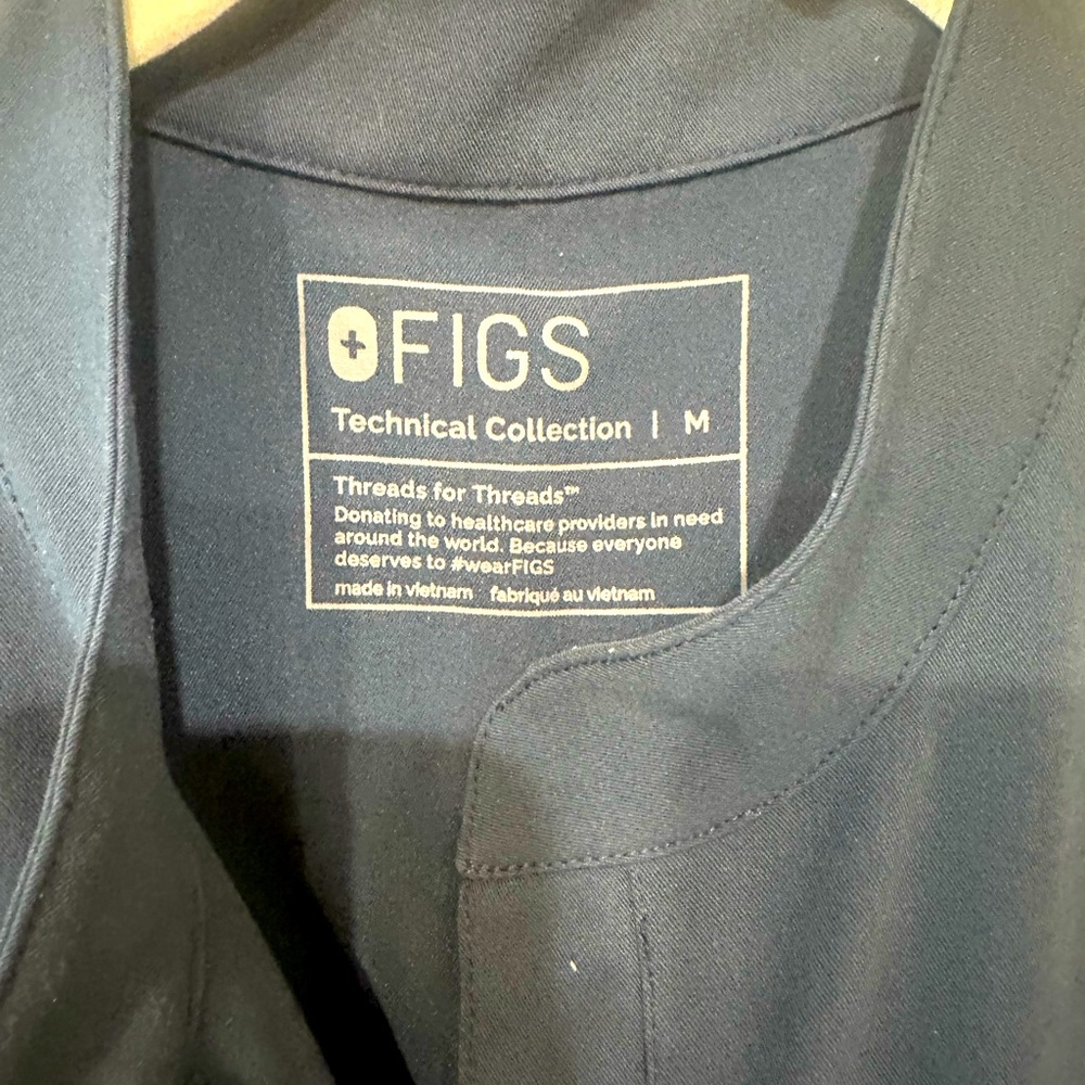 Figs Rafaela Cargo Scrubjumpsuit in Dark Harbor Size M - Picture 8 of 8